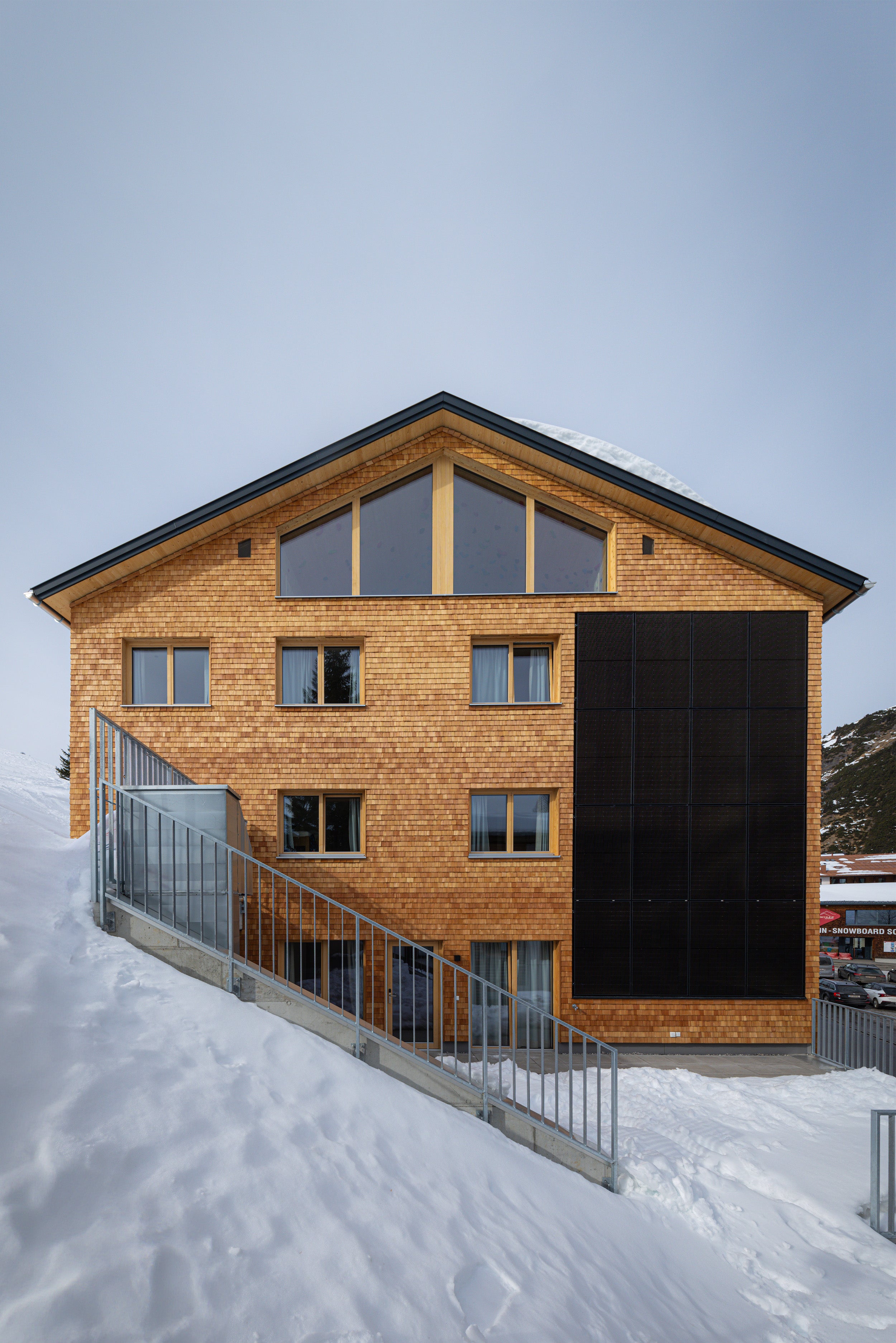 MO Energy Systems pv-rail Fassadenset Bild 6